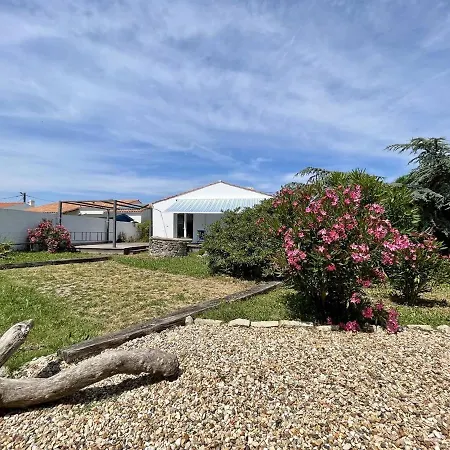 Holiday home Maison De Lumineuse 4p A Oleron, 8 Couchages, Jardin, Proche Centre - Menage Inclus - Fr-1-246a-139